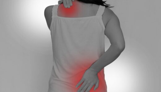 肩こりや腰痛につながる反り腰の原因と改善のための体操6選