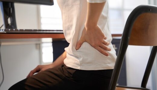 腰痛を繰り返す原因は？日常生活の何気ない姿勢・動作で腰への負担が大きく変わる！