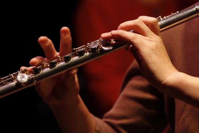 フルートの演奏姿勢です。