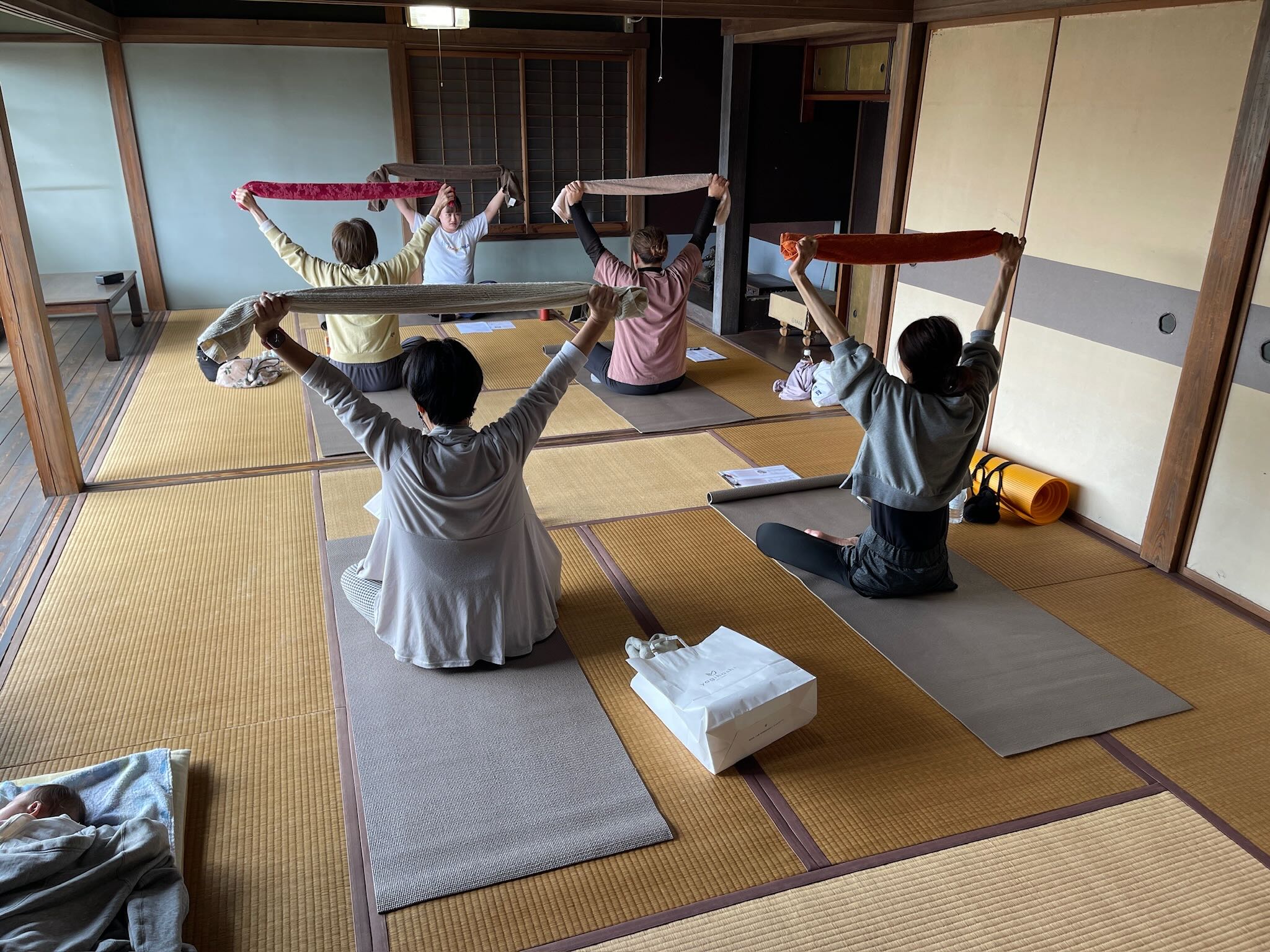 肩こり改善ワークショップの一場面