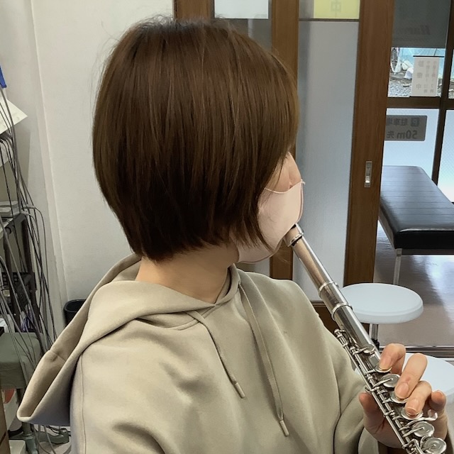月音ミュージック合同会社代表・フルート奏者の川上葉月さんにもご利用いただいています。フルート演奏での身体の疲労や姿勢の崩れを調整させていただいています。