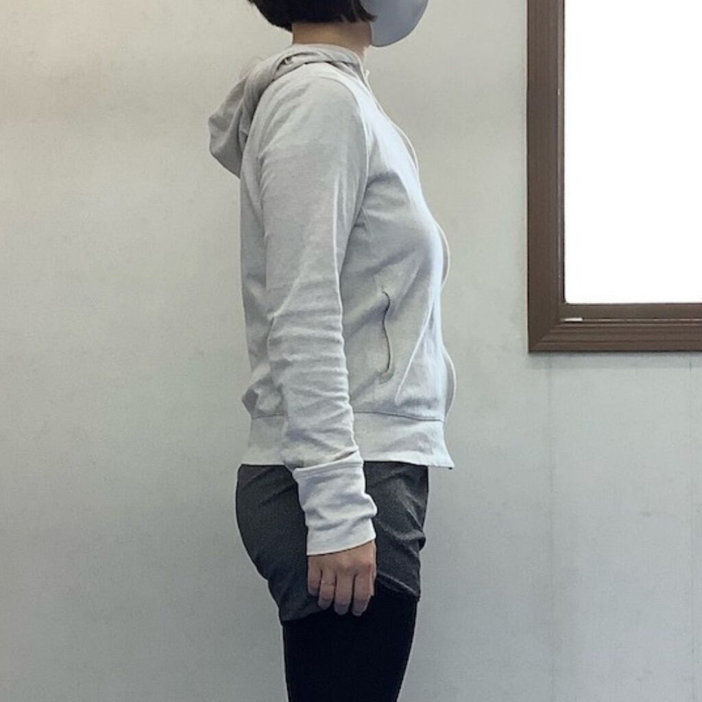 楽器演奏するときの猫背・巻き肩などの姿勢の崩れは肩・腕・手の力みを生みやすく、脱力がしにくくなります。