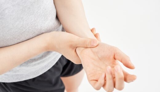 【理学療法士解説】手首の痛みが長引く隠れた原因とは？肩甲骨や姿勢から整える根本アプローチ
